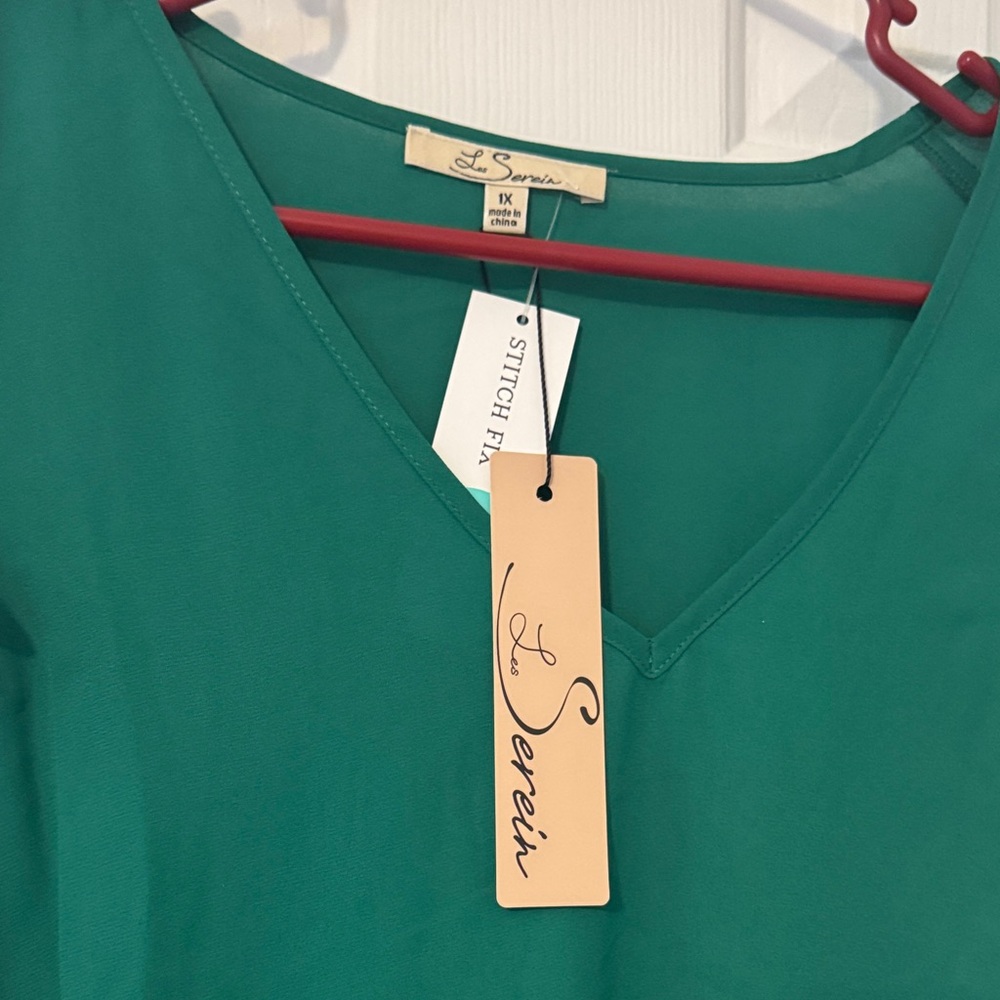 Chic Emerald Ruffle Sleeve Blouse - Picture 2 of 3